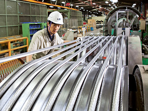 Độ ẩm trong cáp gây ra những ảnh hưởng xấu gì?